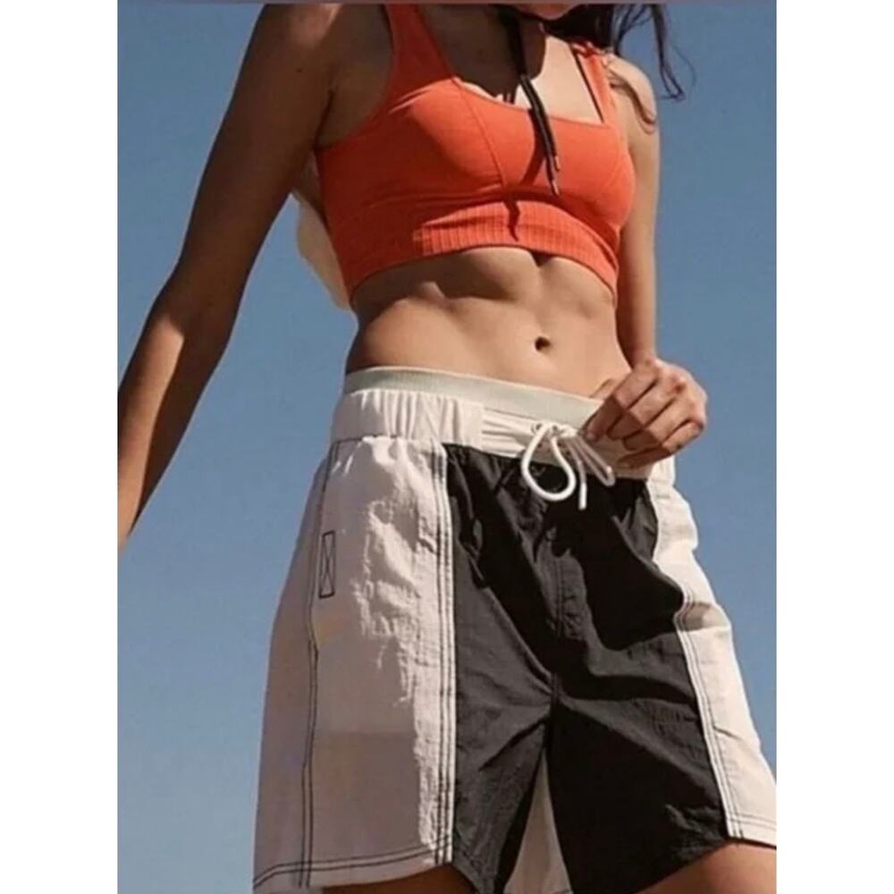 NWOT FREE PEOPLE FP Movement Sun Daze Board Shorts‎